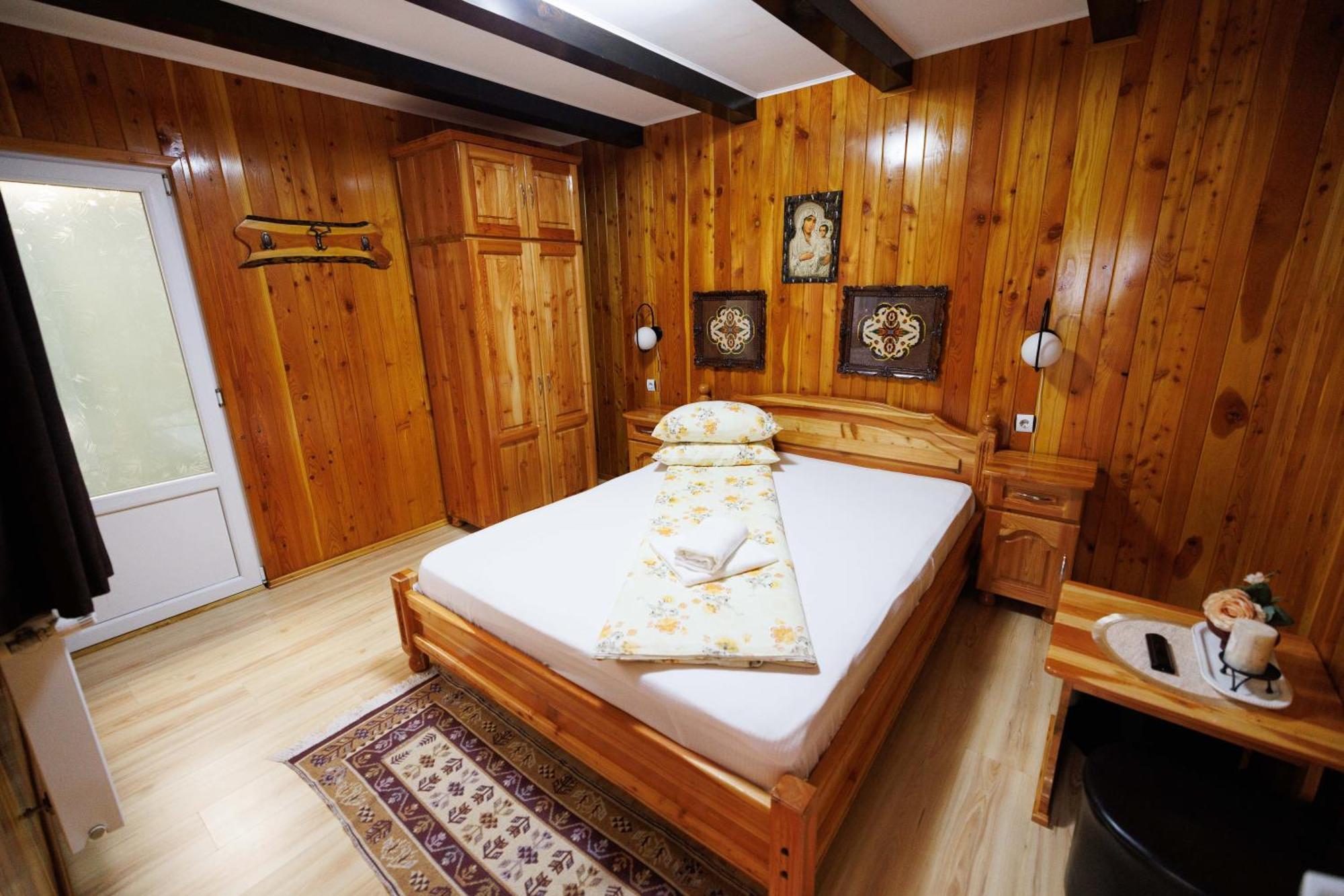 Vila Adr Petresti Bagian luar foto