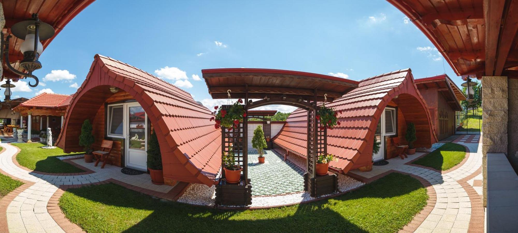 Vila Adr Petresti Bagian luar foto