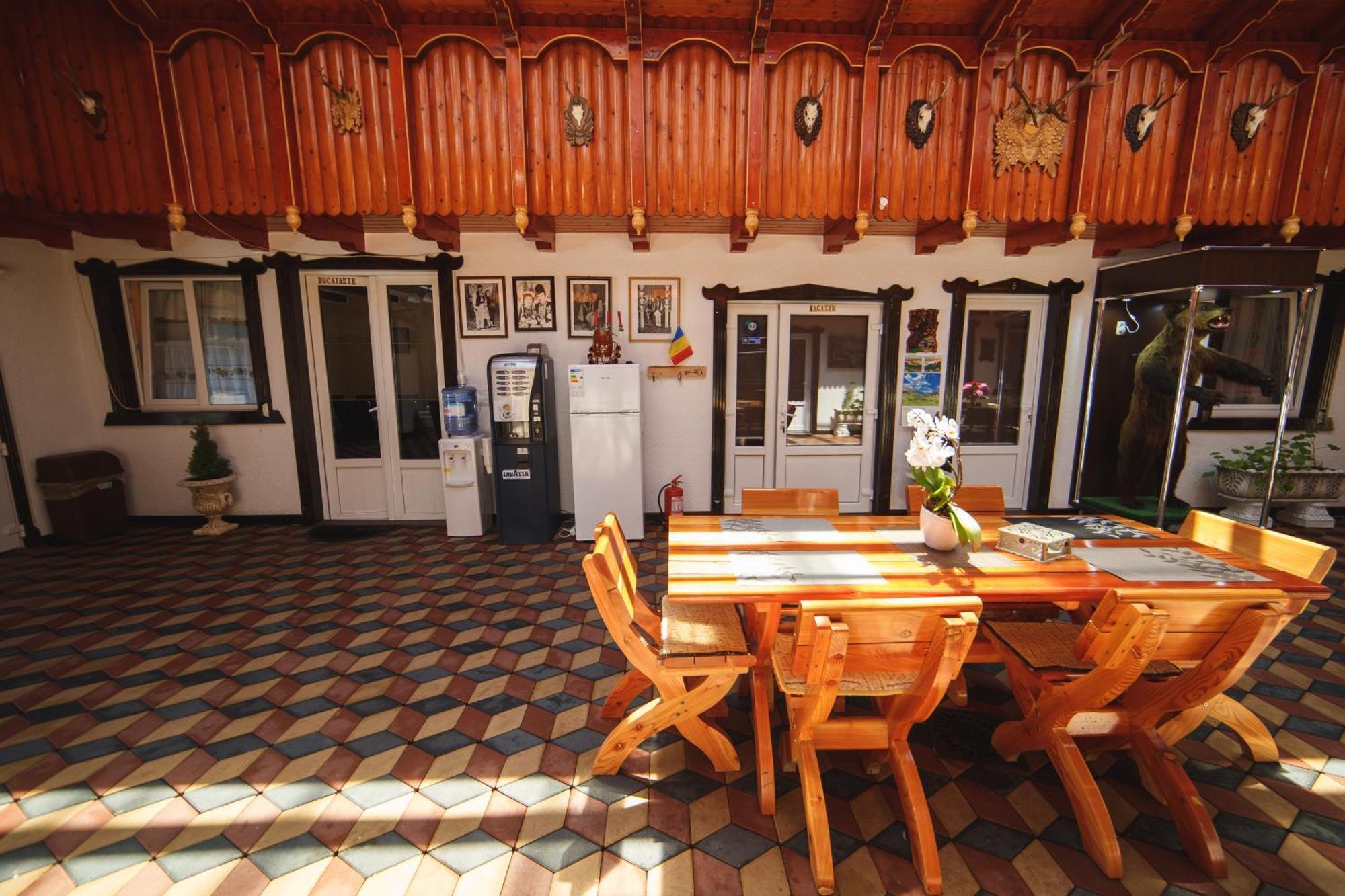 Vila Adr Petresti Bagian luar foto