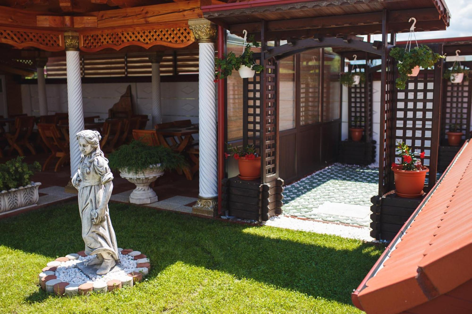 Vila Adr Petresti Bagian luar foto